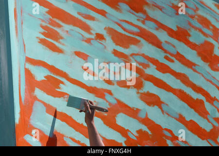 Un bateau de pêche est peint et la faire réparer à un chantier naval Newport Rhode Island Banque D'Images
