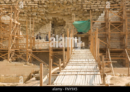 Travaux de restauration de la région de Saqqara Pyramid, Égypte. Conservation et restauration des biens culturels Banque D'Images