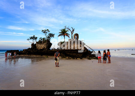 Les ruines anciennes préservées sur petite île sur la côte de l'île de Leyte aux Philippines Banque D'Images