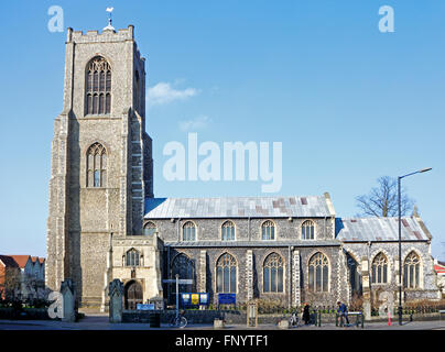 Une vue de l'église de St Giles à St Giles Street, Norwich, Norfolk, Angleterre, Royaume-Uni. Banque D'Images
