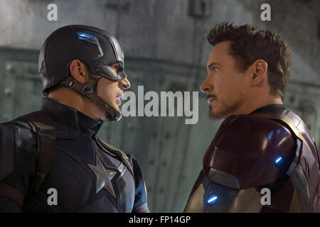 Captain America : la guerre civile est un film de super-héros américain à venir avec le personnage de Marvel Comics Captain America, produit par Marvel Studios et distribué par Walt Disney Studios Motion Pictures. Cette photo est pour un usage éditorial uniquement et est l'auteur de la société film et/ou le photographe attribué par le film ou la société de production et ne peut être reproduite que par des publications dans le cadre de la promotion du film ci-dessus. Un crédit obligatoire pour l'entreprise de film est nécessaire. Le photographe devrait également être portés lorsqu'il est connu. Banque D'Images