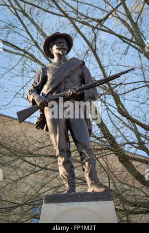 La guerre civile soldat confédéré commune statue, Lexington, CAROLINE DU NORD Le 14 septembre 1905 dédié. Comté de Davidson. La rue principale et du Centre Banque D'Images