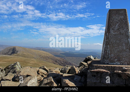 Cadair Idris cairn sur Galles montagne Banque D'Images