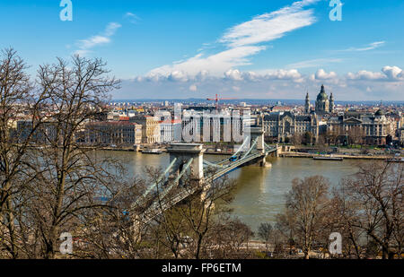 Pont des Chaînes et Danube vue du château de Buda à Budapest Banque D'Images