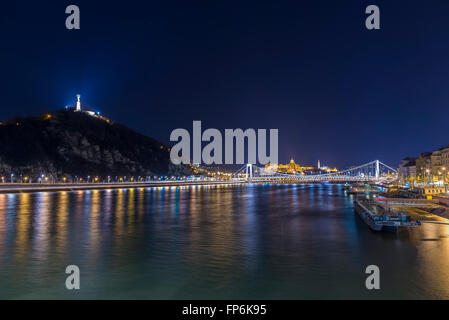Danube dans la nuit,Budapest Hongrie Banque D'Images