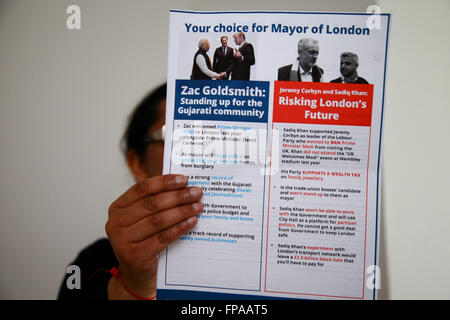 Londres, Royaume-Uni 18 mars 2016 - Le candidat conservateur pour le maire de Londres, Zac Goldsmith ciblant les électeurs des minorités ethniques par l'envoi de lettres à Londres Gujarati communauté indienne, les mettant en garde contre un vote pour Sadiq Khan mettre leur famille en danger. © Dinendra Haria/Alamy Live News Banque D'Images