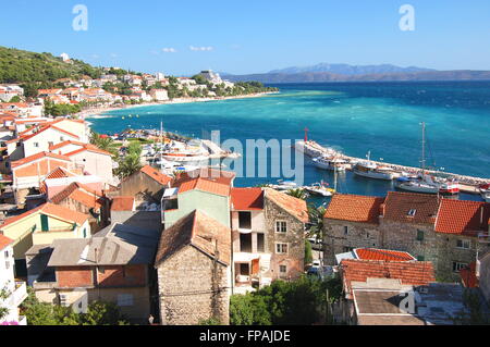 Superbe vue panoramique sur azure podgora en Croatie Banque D'Images