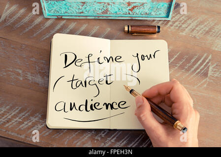 Texte manuscrit DÉFINIR VOTRE PUBLIC CIBLE, la réussite de l'entreprise concept Banque D'Images