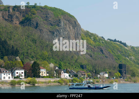 Deutschland, Rheinland-Pfalz, Remagen, Personenfähre Nixe von Erpel nach Remagen, am anderen Ufer die Ortschaft Erpel mit dem Ba Banque D'Images