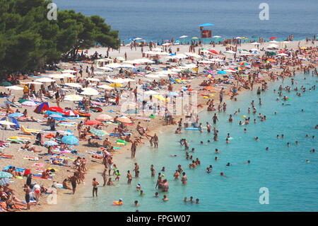 Crowdes de personnes sur Golden Cap sur l'île de Brac, Croatie Banque D'Images