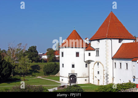 Varazdin château dans la vieille ville, construite au 13e siècle Banque D'Images