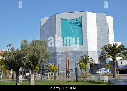 Le Théâtre National de Nice, sur le couvert sur la rivière Paillon à Nice, France Banque D'Images