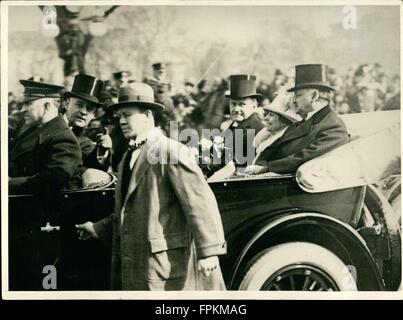 1923 - Inauguration du Président Coolidge : Président et Mme Coolidge de quitter la capitale pour la Maison Blanche. © Keystone Photos USA/ZUMAPRESS.com/Alamy Live News Banque D'Images