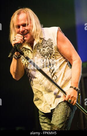 Milan Italie. 18 mars 2016. Le groupe de rock anglais Uriah Heep effectue sur scène à Fabrique pendant la tournée 2016 'Outsider' Credit : Rodolfo Sassano/Alamy Live News Banque D'Images