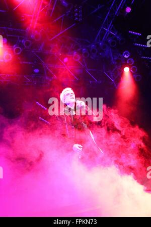 Las Vegas, NV, USA. 18 Mar, 2016. Billy Idol Billy Idol pour présents : Forever au House of Blues de Las Vegas, le Mandalay Bay Resort and Casino Events Center, Las Vegas, NV le 18 mars 2016. Credit : James Atoa/Everett Collection/Alamy Live News Banque D'Images