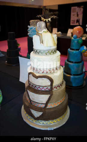 Birmingham, UK. 19 mars, 2016. Gâteau de mariage sur l'affichage à l'International Gâteau Crédit : Steven re/Alamy Live News Banque D'Images