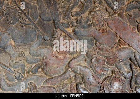 Angkhor Wat, Cambodge - Le 29 janvier 2016 : Bas-relief du célèbre Temple, construit par Suryavarman II 1112 - 1152 montrant la batt Banque D'Images