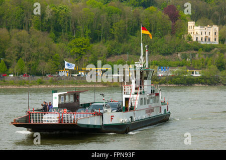 Deutschland, Rheinland-Pfalz, Rolandseck, Fähre am Bahnhof Rolandseck, Musée de l'Arp Banque D'Images