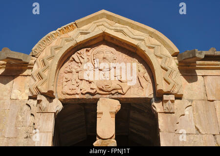 Monastère de Noravank, soulagement de parrain sur le portail de Surb Karapet (Église St. Jean le Baptiste), l'Arménie Banque D'Images