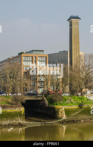 La station de pompage Thames Water Western a été construite en 1875 et a été conçue pour alimenter un élément intégral du système d’évacuation des eaux usées de Londres. Tamise Banque D'Images