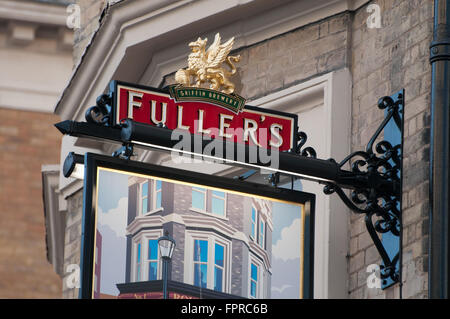 Fuller's Brewery Pub à Garrick Street, Covent Garden London signe avec l'extérieur. Banque D'Images