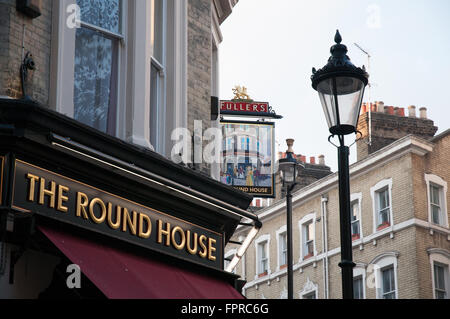 Fuller's Brewery Pub à Garrick Street, Covent Garden London signe avec l'extérieur. Banque D'Images