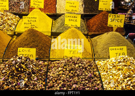 Les thés et les épices et égyptien sur le Grand Bazar d'Istanbul. La Turquie Banque D'Images