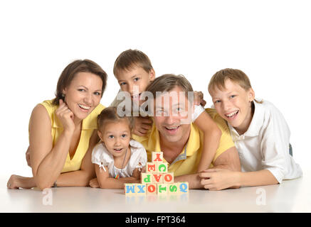 Famille jouant avec glaçons Banque D'Images