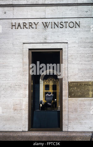 Boutique de bijoux Harry Winston, Fifth Avenue, NYC Banque D'Images