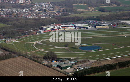 Vue aérienne de l'estrades Haydock Park Racecourse, Newton-le-Willows, Lancashire, UK Banque D'Images