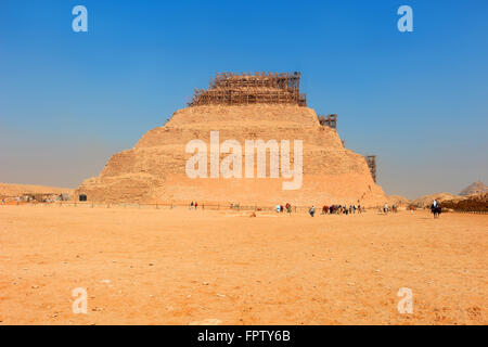 Le premier prototype pyramide Djoser à Saqqarah, Egypte, Afrique du Nord Banque D'Images