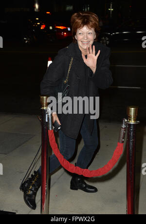 LOS ANGELES, CA - le 27 octobre 2015 : Francis Fisher à l'US premiere de 'Trumbo' à l'Academy of Motion Picture Arts and Sciences, Beverly Hills. Banque D'Images