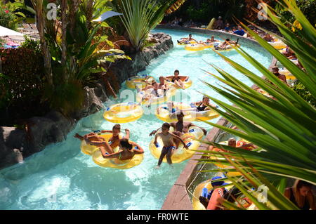 Mai Thai River au Siam Park. Siam Park est un parc aquatique ouvert en 2008 et c'est la plus spectaculaire de l'attraction de l'eau en Europe. Banque D'Images