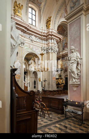 L'intérieur baroque de l'église Sainte Anne à Cracovie, Pologne. Banque D'Images