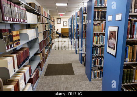 Floride Saint St Leo,Université Saint Leo,campus,intérieur,Cannon Memorial Library,piles,livres,étagères,FL160213014 Banque D'Images