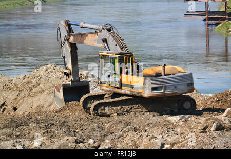 Libre d'un remorqueur au cours des travaux sur le site de construction Banque D'Images
