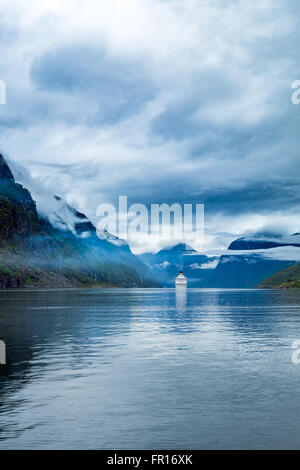 Bateau de croisière, croisière sur l'Hardanger fjorden, Norvège Banque D'Images