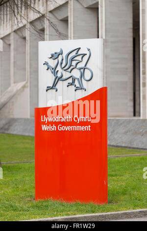 Les bureaux du gouvernement gallois sur Cathays Park, Cardiff, Pays de Galles du Sud. Banque D'Images