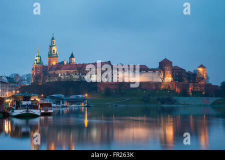 L'aube le Château Royal de Wawel à Cracovie, Pologne. Banque D'Images