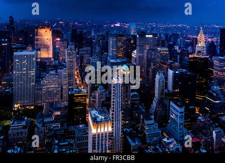 Vue vers le nord de Manhattan à l'Empire State Building, New York City, USA. Banque D'Images