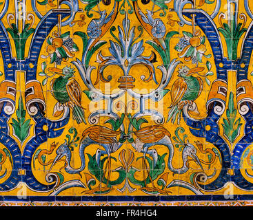 Carreaux émaillés 16ème siècle, palais gothique, reales alcazares, Séville, Andalousie, Espagne, Europe Banque D'Images