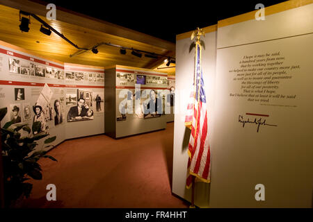 Le Centre de visiteurs à la Lyndon B. Johnson National Historical Park Johnson (centre-ville) abrite des expositions et des films. Banque D'Images