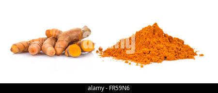 Poudre de curcuma avec racine de curcuma isolated on white Banque D'Images