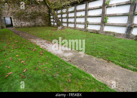 Ancien cimetière dans le Parque de San Domingos de Bonaval. Santiago de Compostela. Banque D'Images