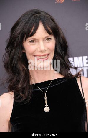 Hollywood, CA. Mar 20, 2016. Eugenie Bondurant au niveau des arrivées pour les HUNGER GAMES : CLARAK - PARTIE 2 cas, l'Egyptian Theater, Hollywood, CA, le 20 mars 2016. Credit : Elizabeth Goodenough/Everett Collection/Alamy Live News Banque D'Images
