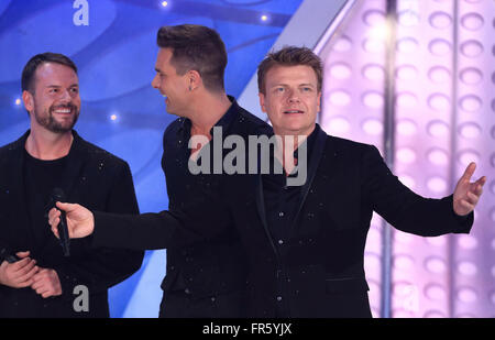 Magdeburg, Allemagne. Mar 19, 2016. Le groupe pris dans la loi à l'émission de télévision "Willkommen bei Carmen Nebel" à Getec arena de Magdeburg, Allemagne, 19 mars 2016. Le spectacle fonctionne sur 24 mars 2016 sur ZDF. Photo : Jens Wolf/dpa/Alamy Live News Banque D'Images