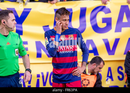 VILLARREAL, ESPAGNE - 20 mars : Neymar joue à la correspondance entre la Liga Villarreal CF et le FC Barcelone au Stade El Madrigal le 20 mars 2016 à Villarreal, Espagne. Banque D'Images