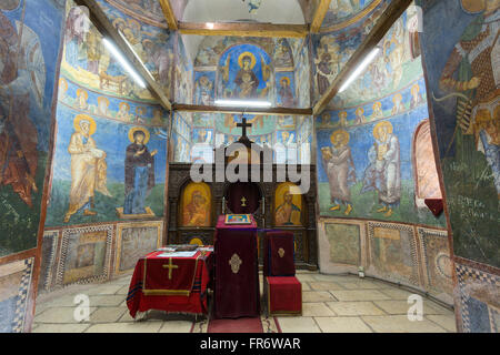 République de Macédoine, Saraj, le lac et le canyon de Matka, alimenté par la rivière Treska, église orthodoxe Banque D'Images