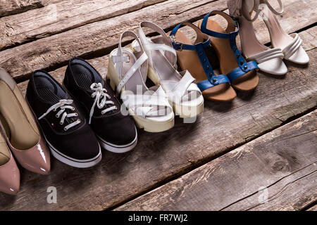 Chaussures tissu chenillette Carden-loyd et keds. Banque D'Images