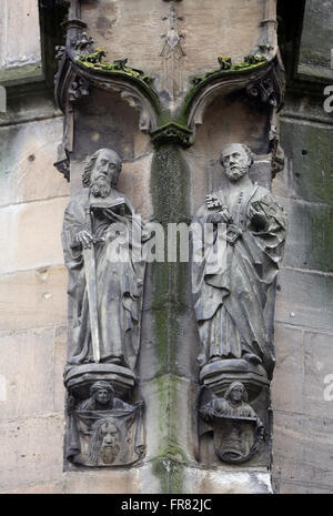 Saint Paul et Saint Pierre, Église de Saint-Georges à Tubingen, Allemagne le 21 octobre, 2014 Banque D'Images